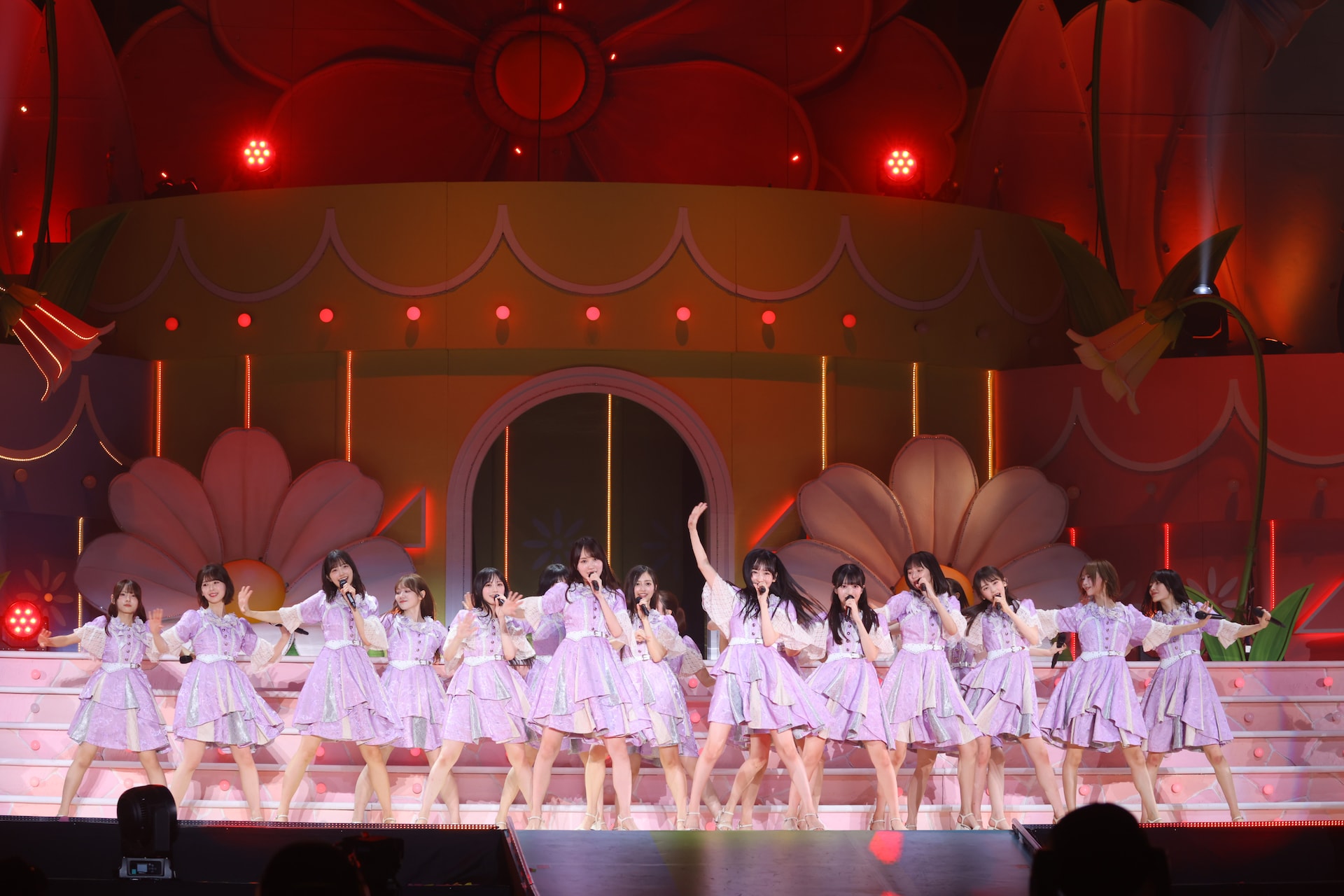 真夏の全国ツアー2026」福井・サンドーム福井公演の様子。©乃木坂46LLC