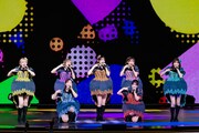 FRUITS ZIPPER（撮影：田中聖太郎写真事務所）