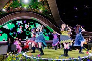 FRUITS ZIPPER（撮影：田中聖太郎写真事務所）
