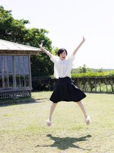 生駒里奈「デビューから15年ですか」ひさびさ写真集「ルリカケス」発売、撮影は奄美大島