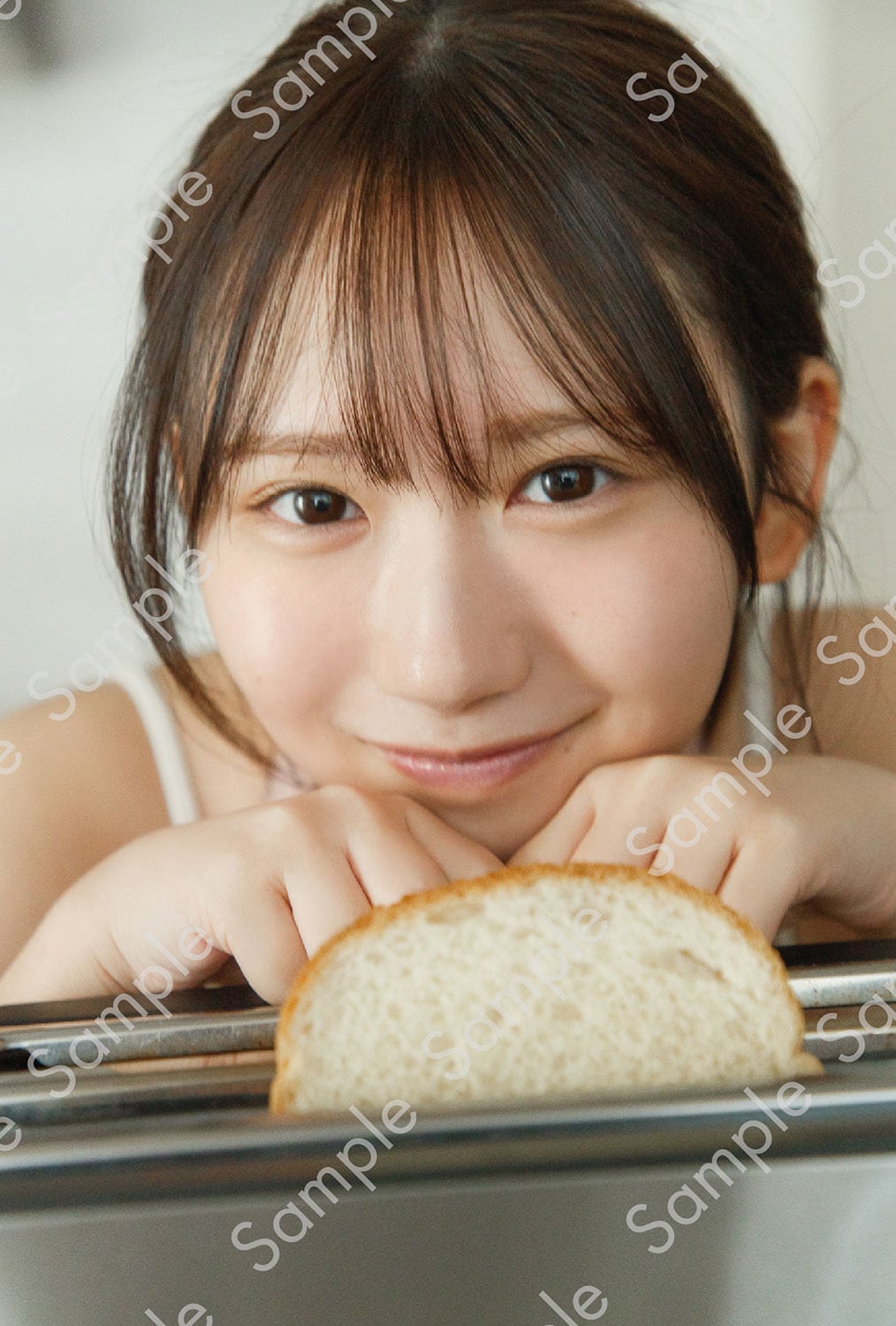 藤嶌果歩（日向坂46）1st写真集「果実の歩幅」三省堂書店特典ポスト