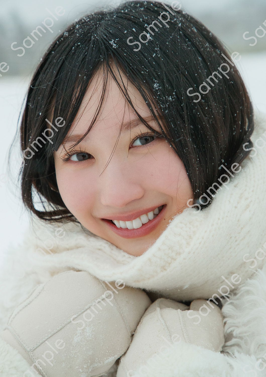 藤嶌果歩（日向坂46）1st写真集「果実の歩幅」タワーレコード渋谷店