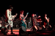 GLAY・TERUの10年越しの夢を叶えたヴェネツィア2DAYSライブ、物語の続きは幕張へ