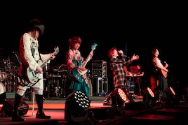 GLAY・TERUの10年越しの夢を叶えたヴェネツィア2DAYSライブ、物語の続きは幕張へ