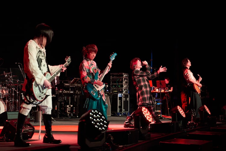 GLAY・TERUの10年越しの夢を叶えたヴェネツィア2DAYSライブ、物語の続きは幕張へ