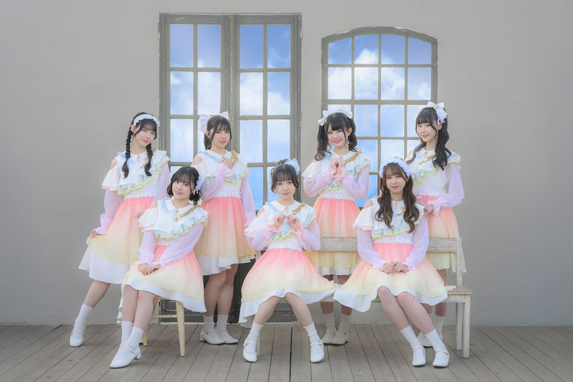 透色ドロップが新体制初の夏曲「一緒に、一緒に、夏」リリース、結成6周年ライブで初披露