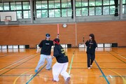 キャ・ノンとアイナスターの気配切り対決の様子。