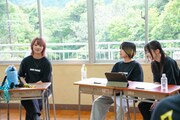 インタビュー中のユメノユア、ヤママチミキ、ナルハワールド。