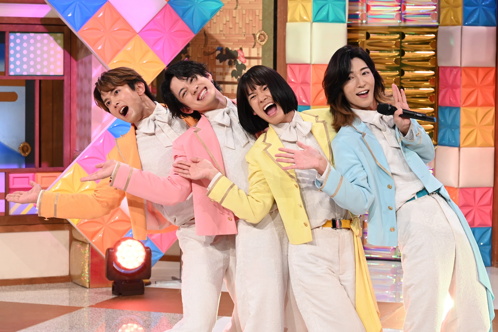 モナキ初冠特番「モナキ 純度100％！」ついに放送、アンケート50項目で素顔が明らかに