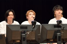 抽選のゲーム参加率が下がったことに気付いたリョウガ、ユーキ、橘柊生。
