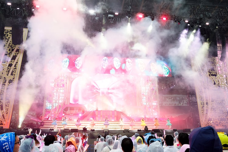 「＝LOVE STADIUM LIVE『Beyond "KYUN"♡』」DAY1の様子。©YOANI / ソニー・ミュージックレーベルズ