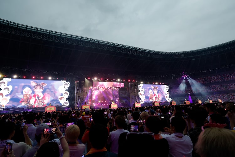 「＝LOVE STADIUM LIVE『Beyond "KYUN"♡』」DAY2の様子。©YOANI / ソニー・ミュージックレーベルズ