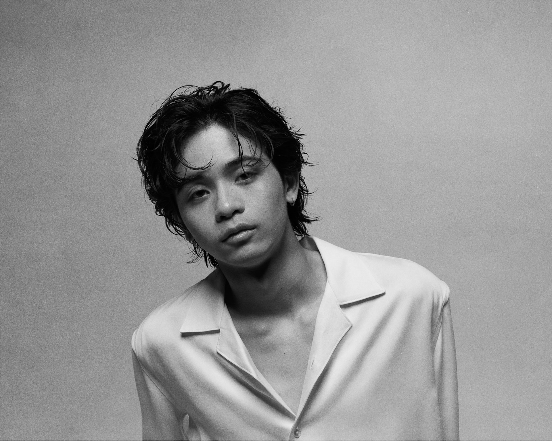 jo0jiが新曲「飽々」リリース、月を題材に恋の終わりと始まりを歌う