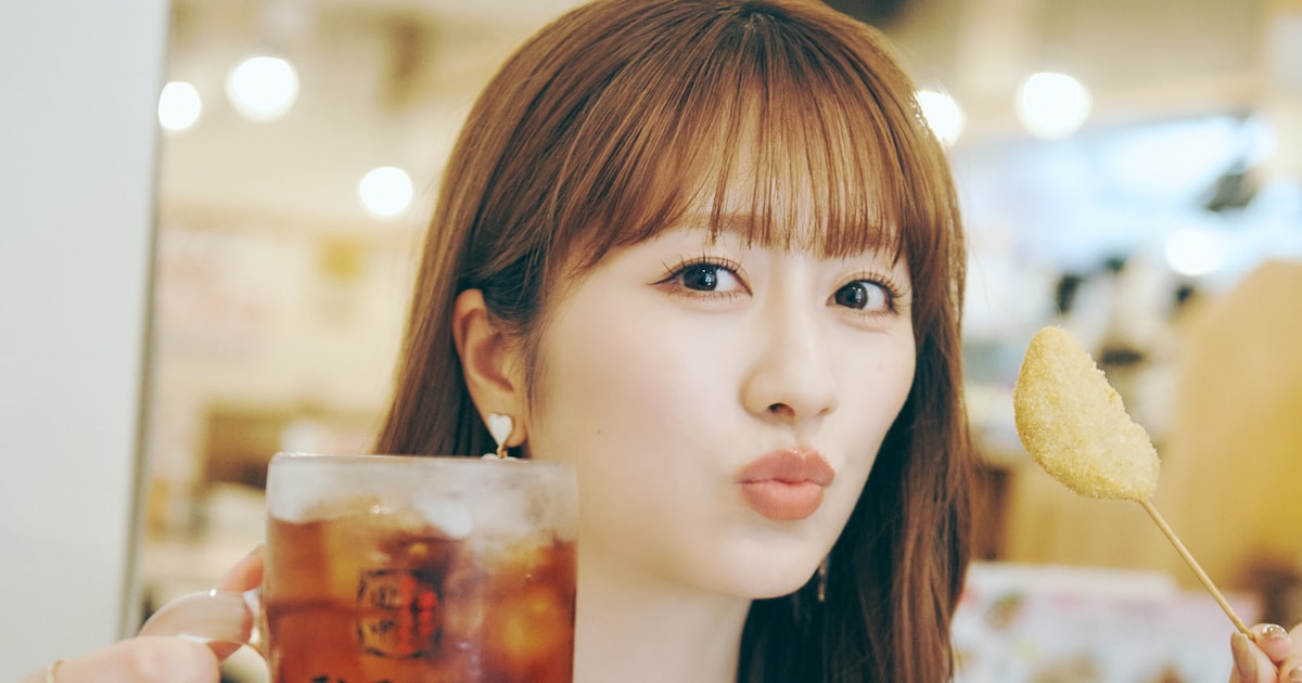 ももクロ佐々木彩夏、初の単独写真集「ぺろり」は全編食べまくり