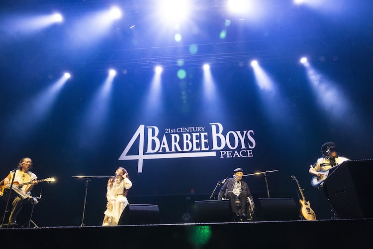 BARBEE BOYS 4PEACE「BB4P SHOW」の様子。（Photo by Mariko Miura）