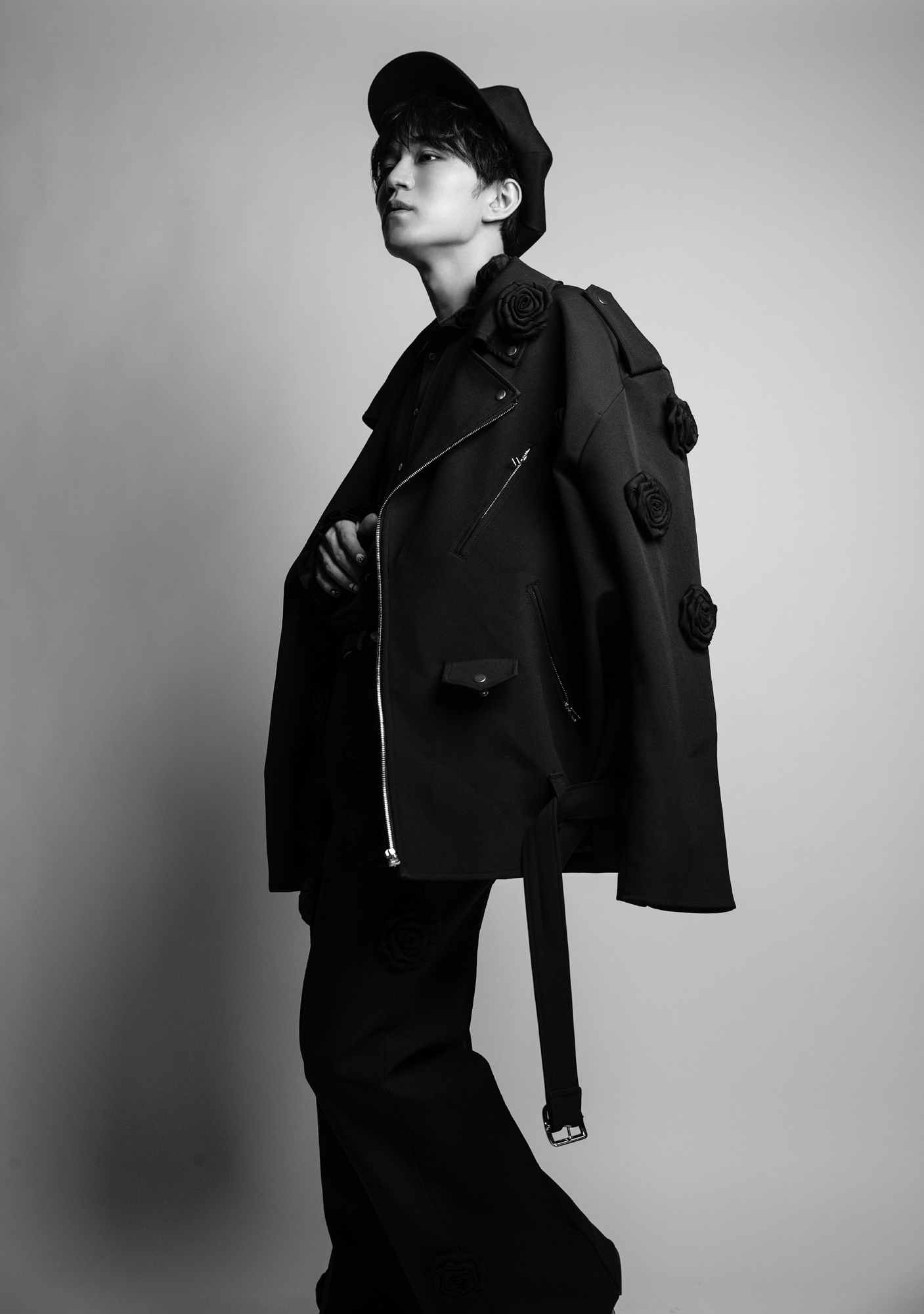 WEST. 神山智洋 公式写真 273枚 WEST.神山智洋のソロプロジェクト始動 誕生日に「G.O.D.」リリース、MV