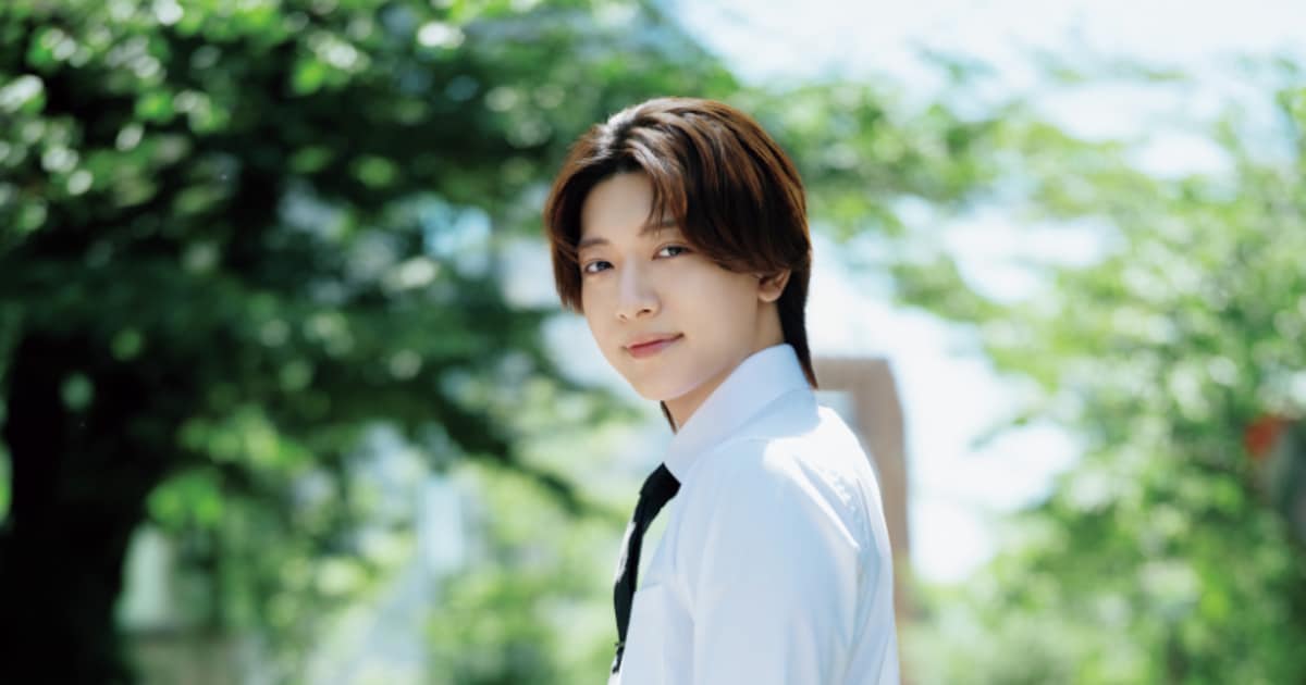KEY TO LIT中村嶺亜が「Oggi」にスーツ姿で登場、インタビューで明かす自身の強み