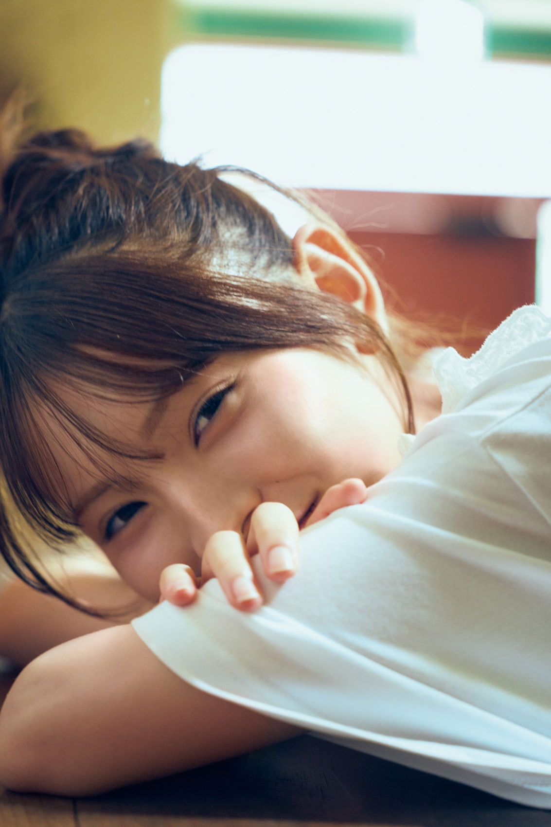 乃木坂46森平麗心が「週刊少年マガジン」初登場、グラビアでさわやかな
