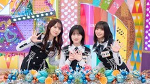 左から金村美玖、髙橋未来虹、大野愛実。