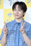 “12億ポーズ”の吉田仁人（M!LK）。