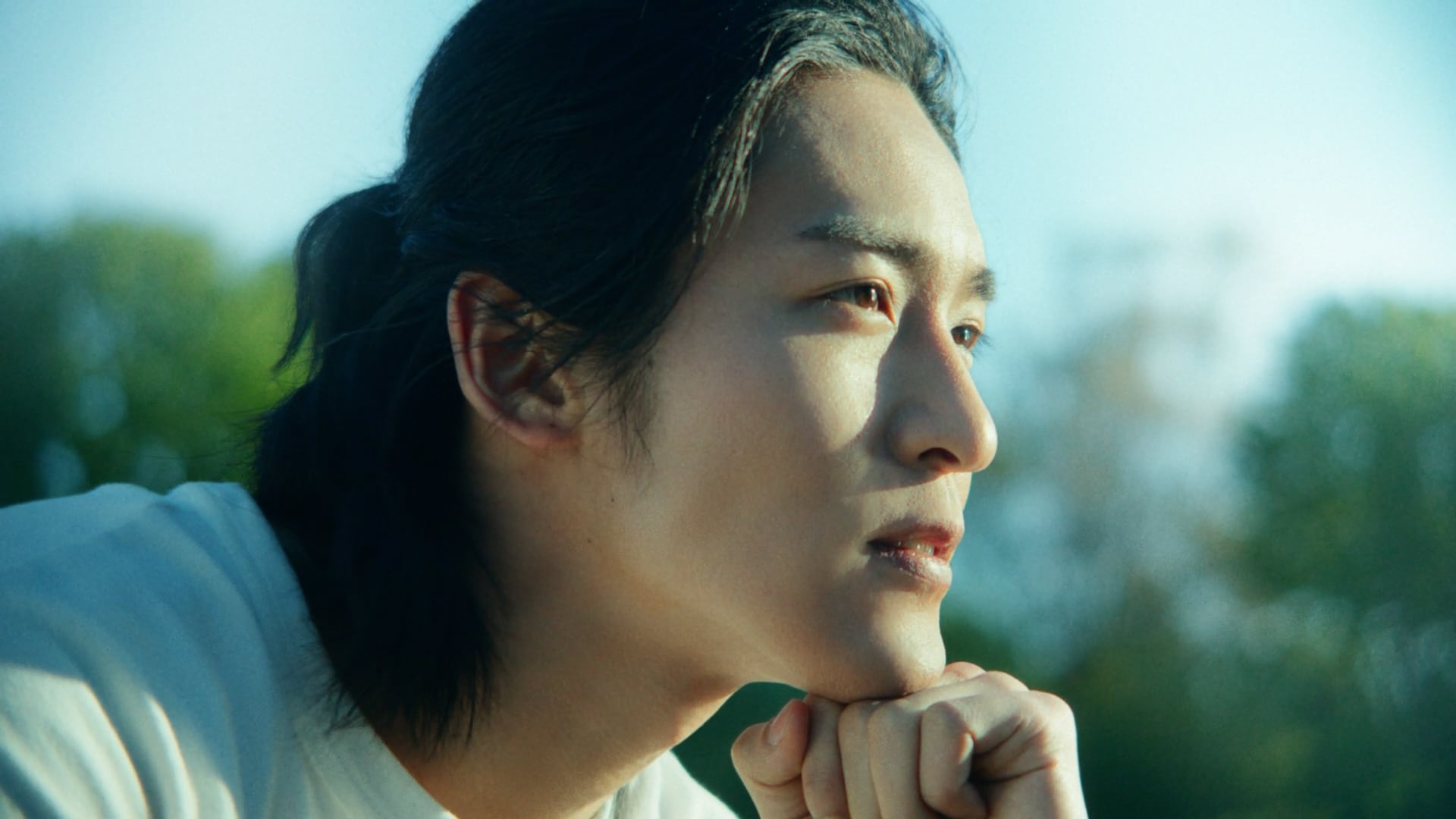 目黒蓮「午後の紅茶」新CMはカナダで撮影、スピッツの新曲「キツネ