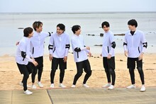 「6SixTONES」で沖縄を旅するSixTONES。