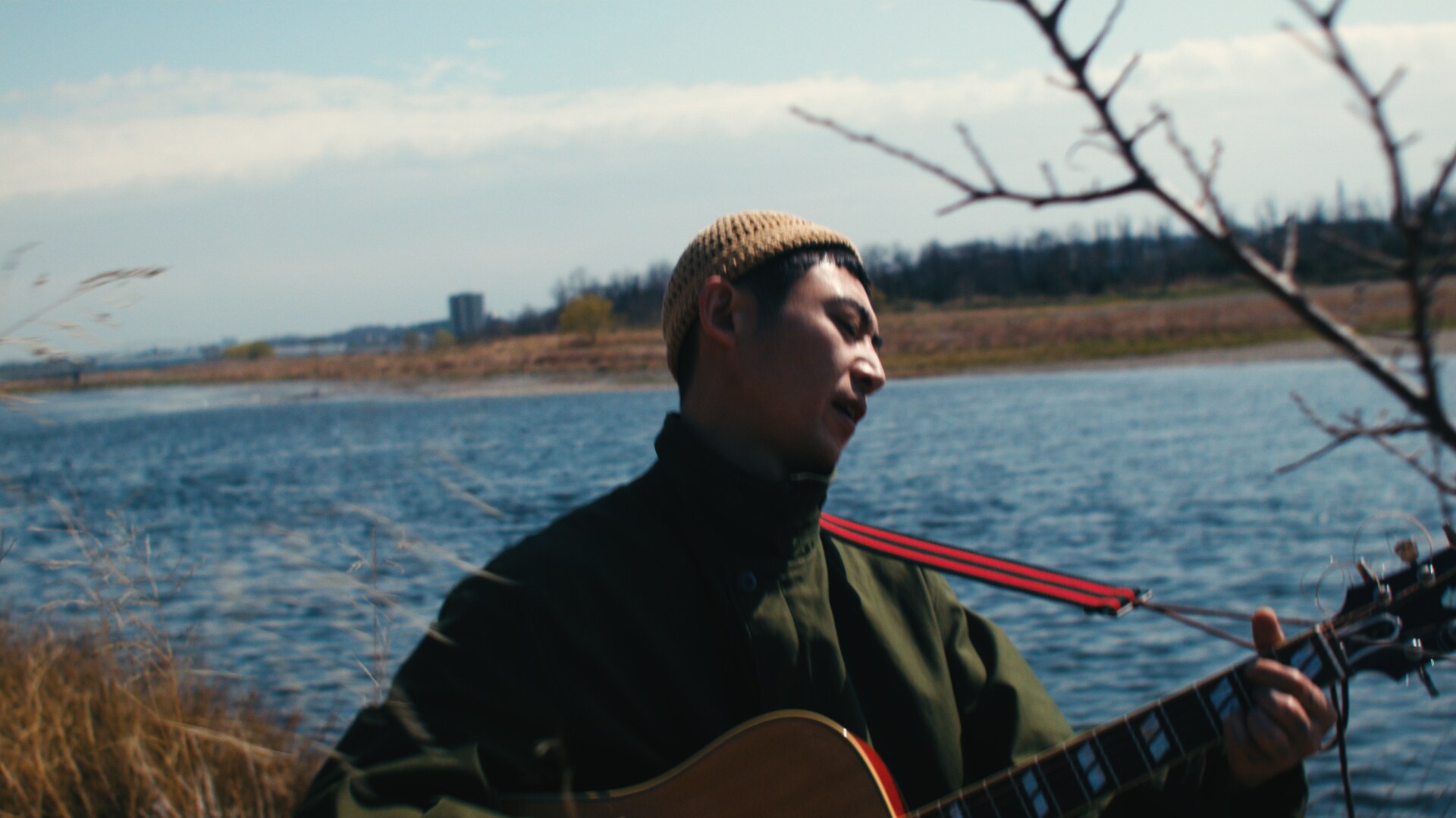 踊ってばかりの国・下津光史が“近所”ライブ映像企画に登場、ローザ「橋