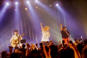 吉田山田の“家族”ツアーが第二の故郷で閉幕、Chageとコラボ＆チャゲアスのあの曲を大合唱