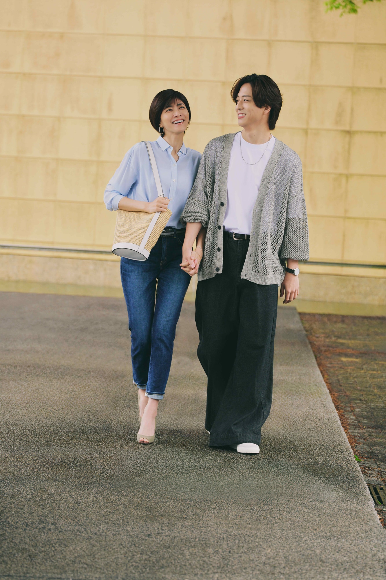 左から鈴本美愉、平手友梨奈、今泉佑唯。 [画像ギャラリー 16/23
