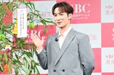 自身が考えた七夕の願いごとについて「思ったよりウケなかったですね」と寂しそうに笑う渡辺翔太（Snow Man）。