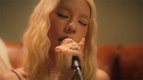 Toua「10」ミュージックビデオより。