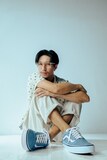 Vansサマーコレクション「Old Skool - Denim Pack」を着用した錦戸亮。