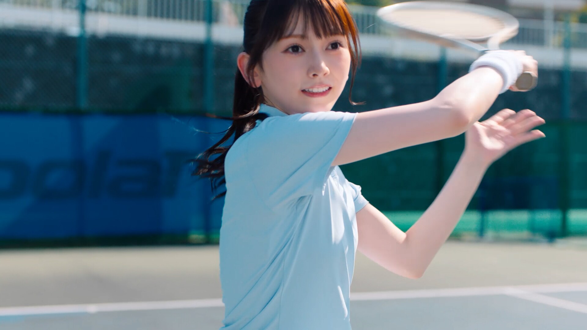 乃木坂46 5期生が出演「メイク キープ ミスト」新CM公開、池田瑛紗が