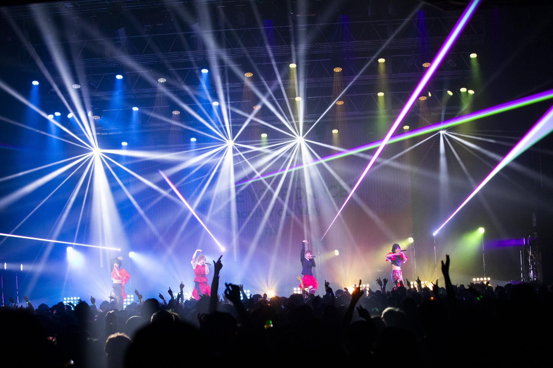 ExWHYZ“最後のツアーファイナル”終幕、解散直前で新情報続々（ライブ