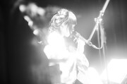 青葉市子弾き語りコンサート「文月の衣紋に綴る熱帯魚」より。（撮影：野田祐一郎）