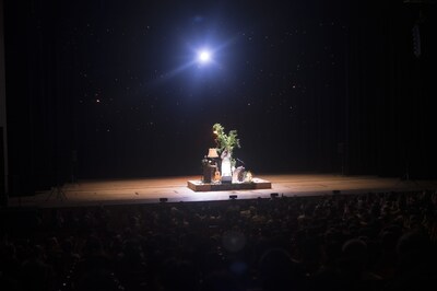 青葉市子弾き語りコンサート「文月の衣紋に綴る熱帯魚」より。（撮影：野田祐一郎）