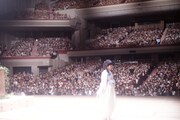 青葉市子弾き語りコンサート「文月の衣紋に綴る熱帯魚」より。（撮影：野田祐一郎）