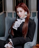 TWICEサナ。映画「あなたの世界に届きますように 냥이（仮題）」でスクリーンデビューする。