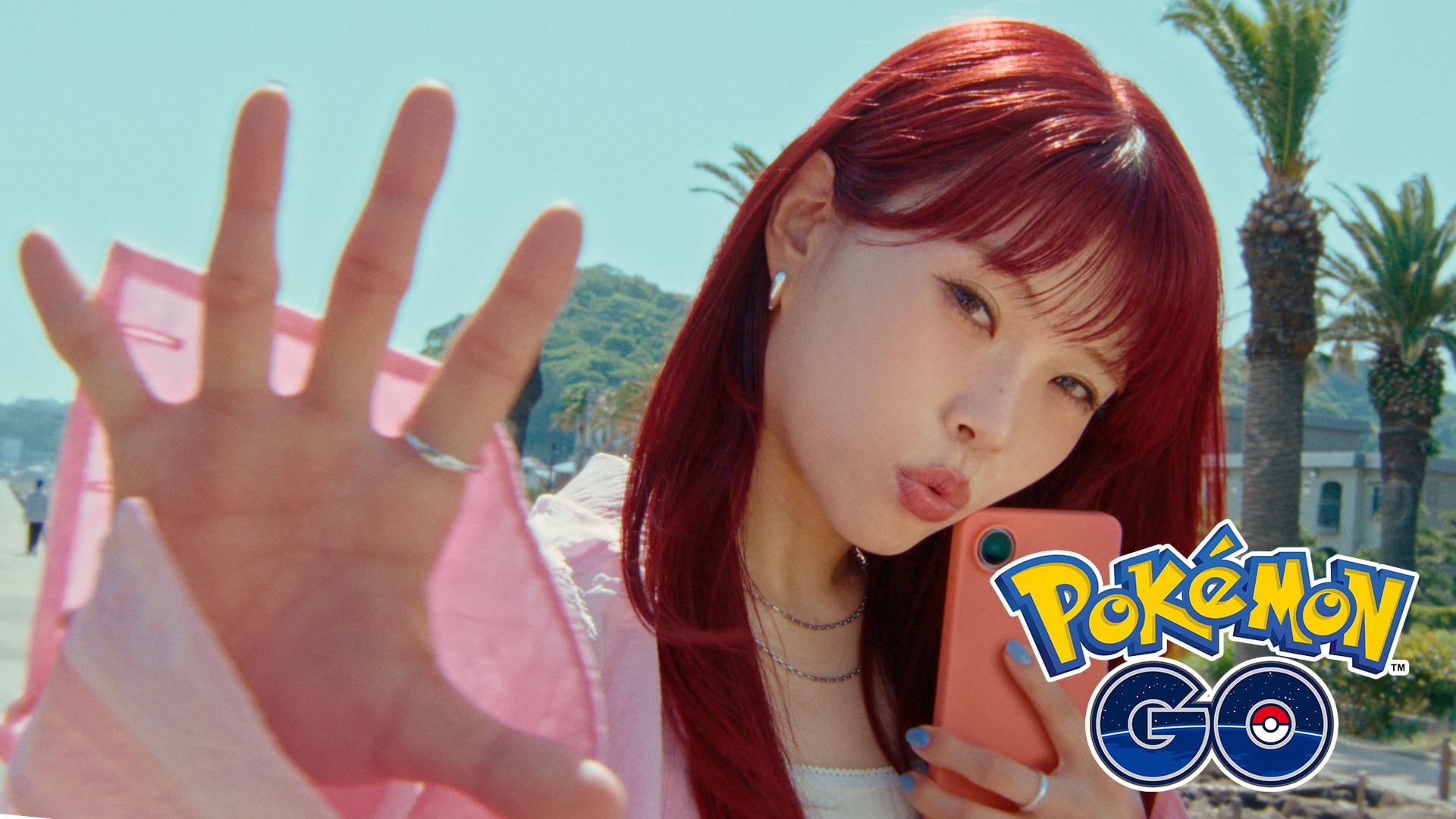 アイナ・ジ・エンドが妹のREiKAと初共演、「ポケモン GO」新CMで“ウチらサイコー！”