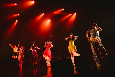 「7th ANNIVERSARY ONE MAN LIVE『ROPPONGI PARTY NIGHT』」の様子。（撮影：白石達也）