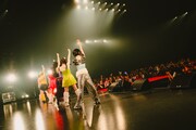 「7th ANNIVERSARY ONE MAN LIVE『ROPPONGI PARTY NIGHT』」の様子。（撮影：白石達也）