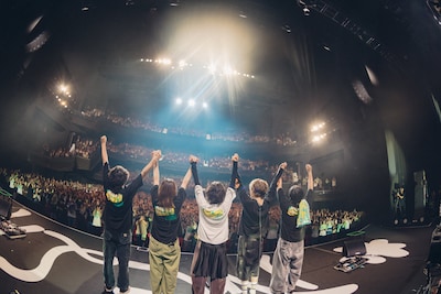 「NELKE ONE MAN LIVE TOUR 2026『VAST RESONANCE』」東京公演の様子。（Photo by Asako Tachibana, toya）