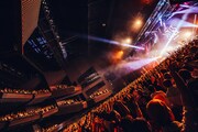 「NELKE ONE MAN LIVE TOUR 2026『VAST RESONANCE』」東京公演の様子。（Photo by Asako Tachibana, toya）