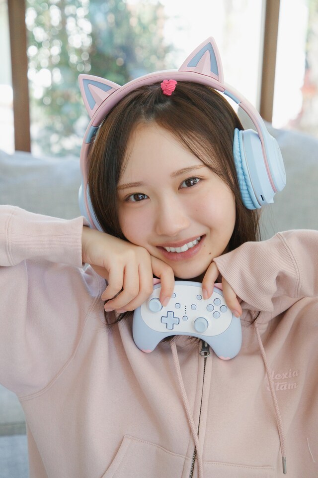 藤嶌果歩（日向坂46）1st写真集「果実の歩幅」収録カット。©集英社／菊地泰久