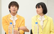 おヨネの頼もしい一面について語るじん（左）。