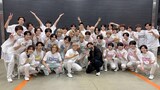 大倉忠義とジュニアたち。©Storm Labels