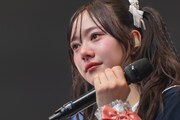 涙を流す仲村悠菜。