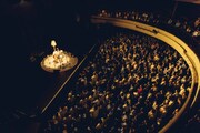anoの弾き語りライブ「天国未遂 Vol.1」東京キネマ倶楽部公演の様子。（撮影：清水創太郎）