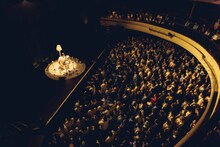 anoの弾き語りライブ「天国未遂 Vol.1」東京キネマ倶楽部公演の様子。（撮影：清水創太郎）