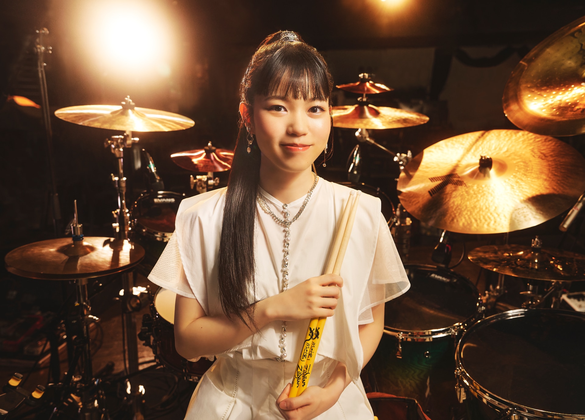 川口千里にとって絶対に外せないドラムイントロ曲は